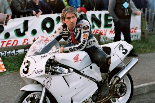 9-60._Joey_Dunlop_750cc_Honda_1990